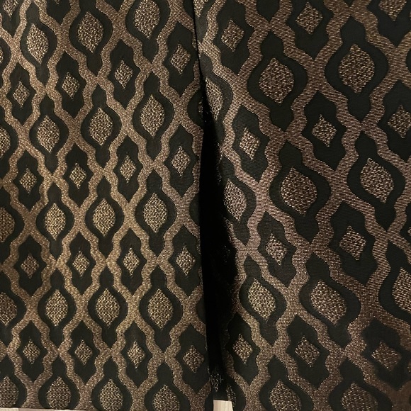 The Limited Skirt 12 - Picture 2 of 3